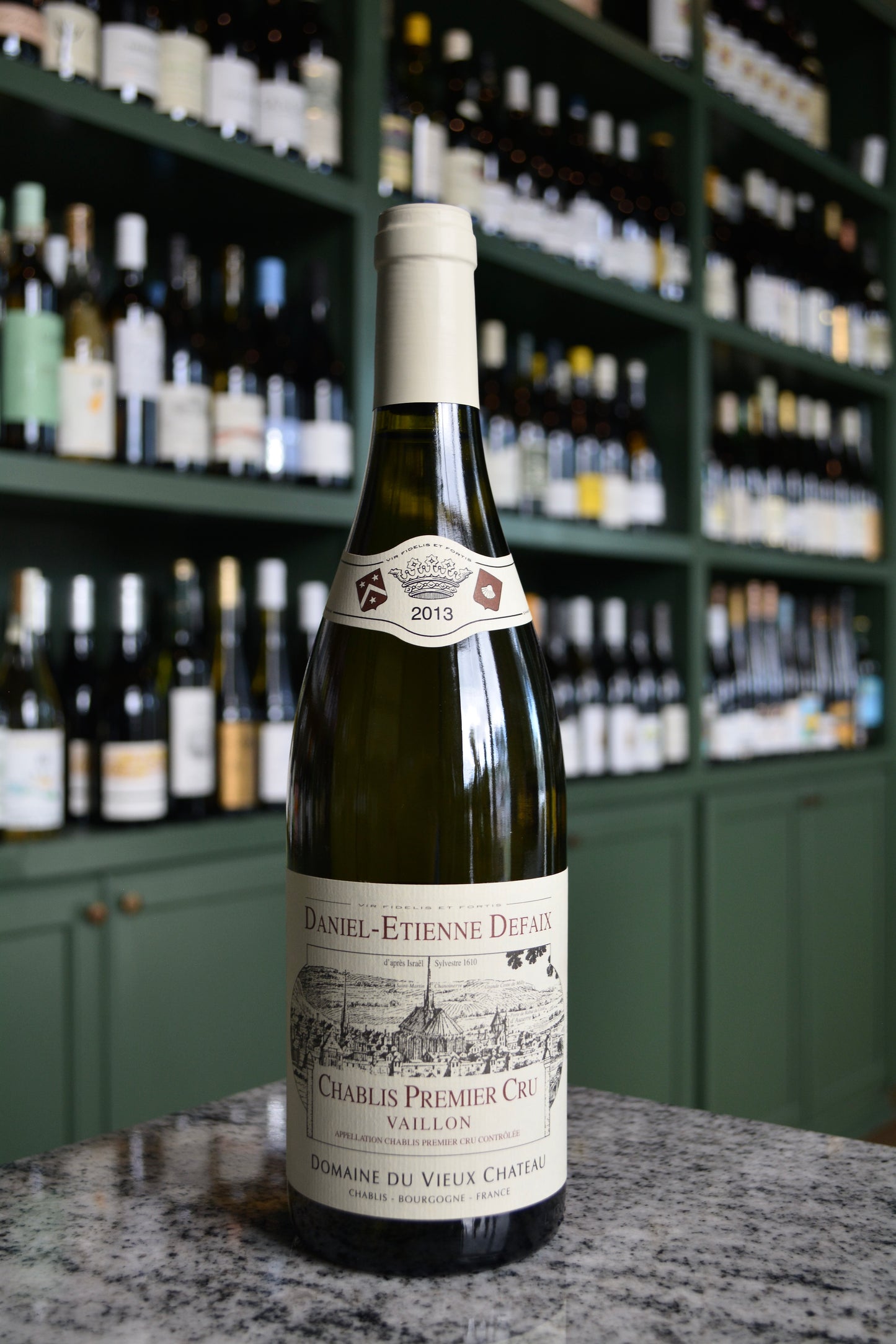 Daniel Etienne Defaix Chablis 1er Cru Vaillons (2013) Burgundy, France