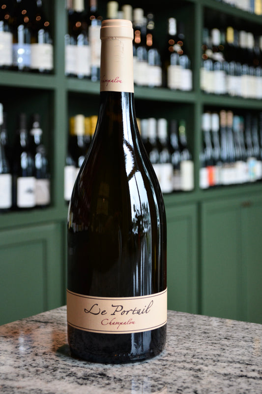 Domaine Champalou Vouvray Sec Le Clos du Portail (2021) Loire Valley, France