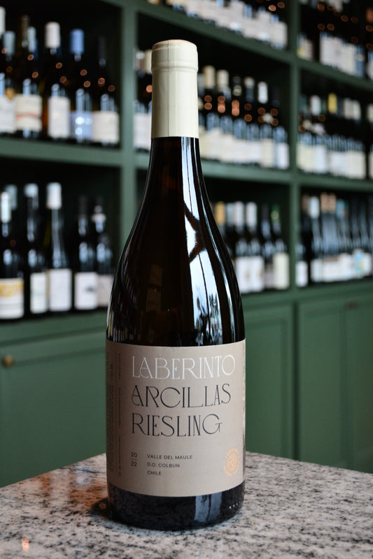 Laberinto Arcillas Riesling (2022) Maule Valley, Chile